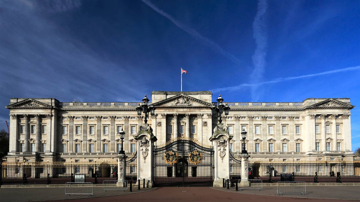 10 Fun Facts about Buckingham Palace